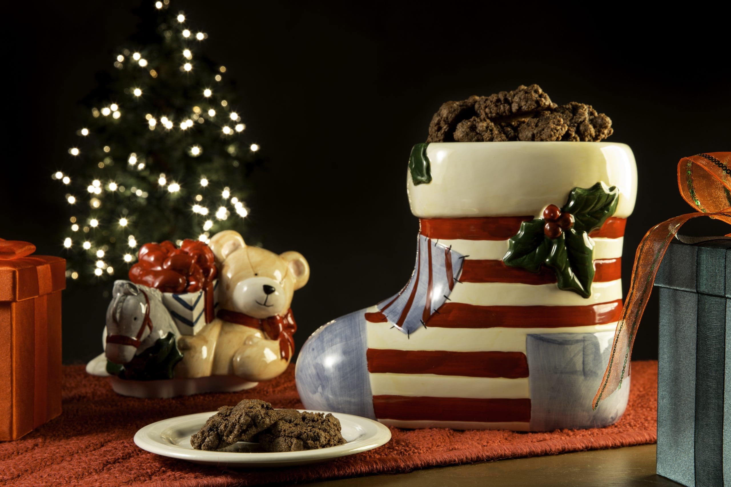 What’s going to be in your stocking? If it’s like our fun Christmas stocking cookie jar, it just might be coal! However, that doesn’t necessarily mean you’ve been bad this year—it just means you get to eat a delicious lump of chocolate that you can customize to your own tastes. Warning: this recipe will make your house smell like Christmas!